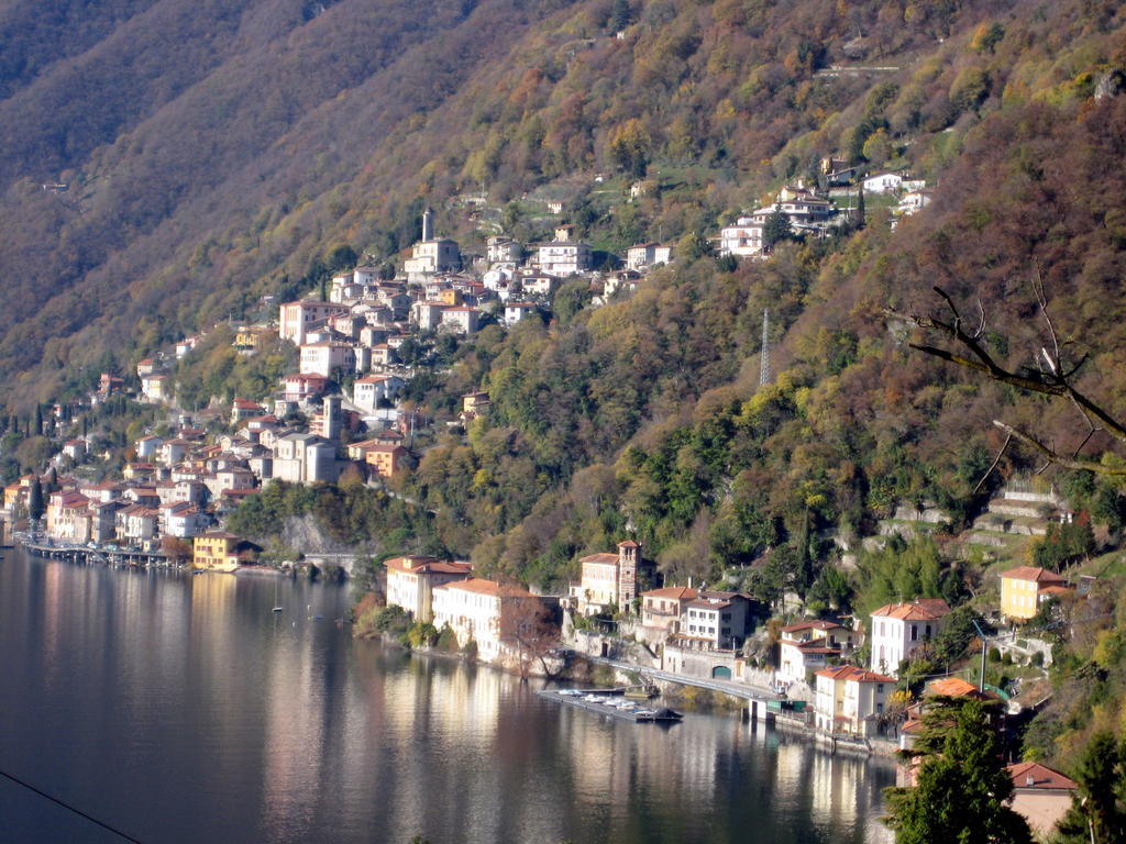 Caffe Del Viaggiatore Valsolda Bagian luar foto